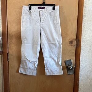 Gloria Vanderbilt Cream Cropped Pants